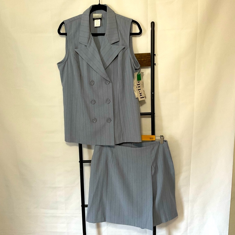 Vintage Matching Dbl Breasted vest and skirt set. Size 14 Petite